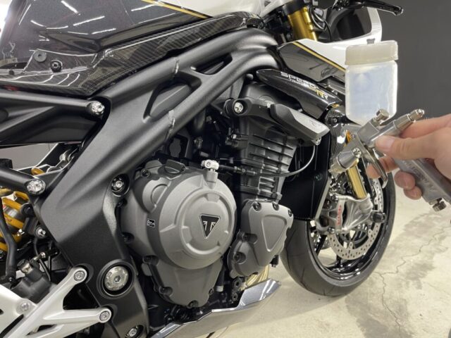 ﾊﾞｲｸｺｰﾃｨﾝｸﾞ四国香川 ﾄﾗｲｱﾝﾌｺｰﾃｨﾝｸﾞ香川 speed triple 1200rr 新車ﾊﾞｲｸｺｰﾃｨﾝｸﾞ四国 ﾊﾞｲｸｺｰﾃｨﾝｸﾞ専門店 ﾊﾞｲｸ劣化防止 ｶｰｹｱｸﾞﾗﾝﾂﾊﾞｲｸｺｰﾃｨﾝｸﾞ