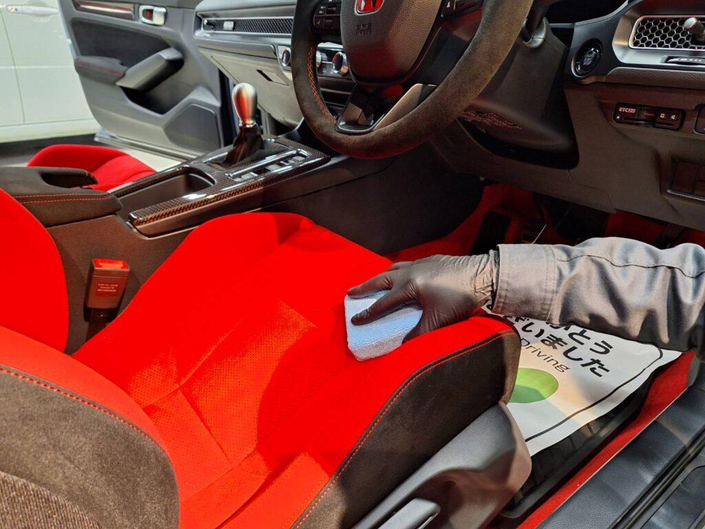 52077_0 - 四国エリア最大級のガラスコーティング専門店 カーケアグランツ カーケアグランツで施工できるその他メニューについて解説するイメージ