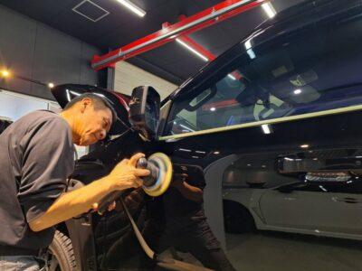 新車ボディ研磨