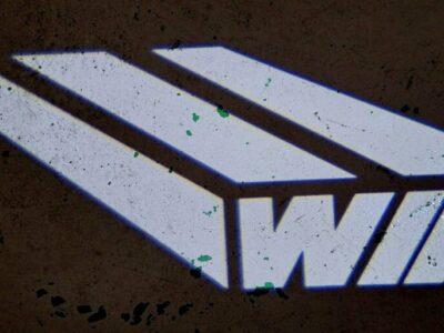 W///