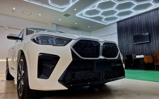 BMW X2 XDrive20iMスポーツにセラミックコーティングsystemXCrystalSS・遮熱カーフィルム・プロテクションフィルム・ホイールコート施工