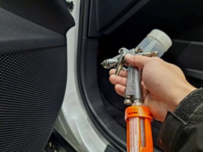 ドア内側コーティング車