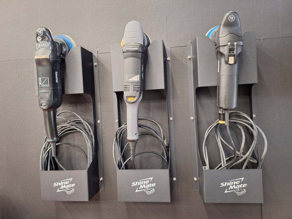 88016 - 四国エリア最大級のガラスコーティング専門店 カーケアグランツ よくある質問に答えていくイメージ