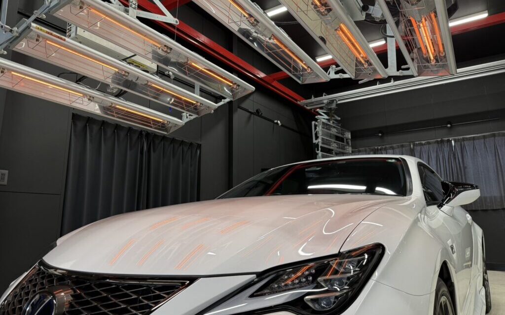 - 四国エリア最大級のガラスコーティング専門店 カーケアグランツ カーコーティングするなら専門店での施工がおすすめであることや各店舗の特徴について解説するイメージ