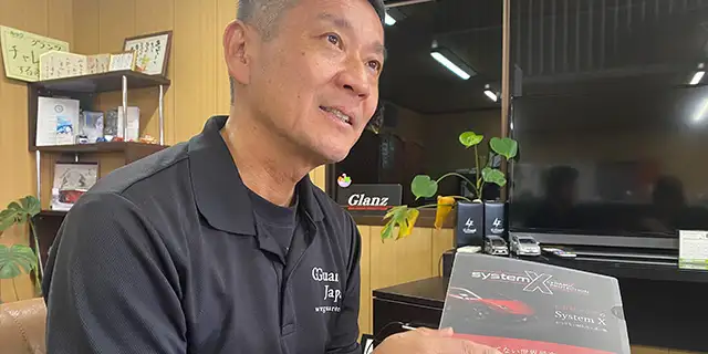 - 四国エリア最大級のガラスコーティング専門店 カーケアグランツ 初めての方でも安心の徹底したヒアリングと説明しているイメージ